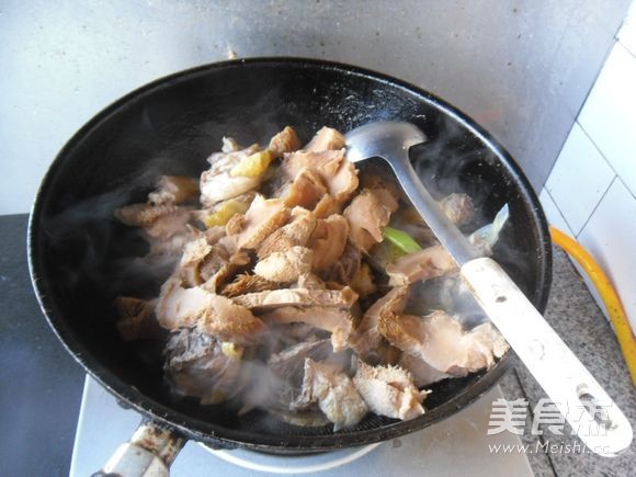 Stewed Chicken Head Mushroom recipe