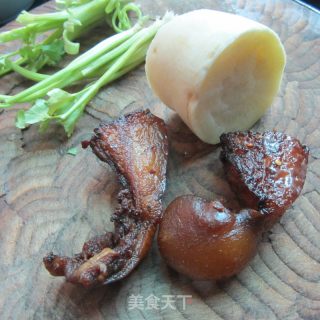 Stir-fried Pork with Celery and Salted Radish recipe