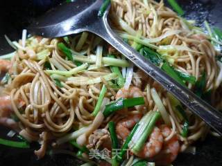 Double Leek Seafood Fried Noodle recipe