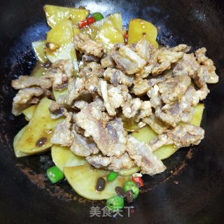 Stir-fried Potatoes with Crispy Pork recipe