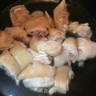 Peanut Stewed Trotter recipe