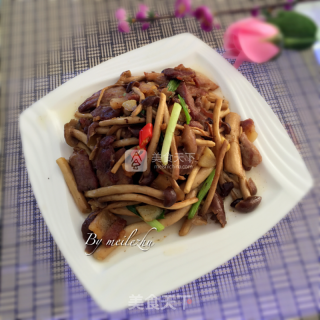 Sliced Pork with Tea Tree Mushroom recipe