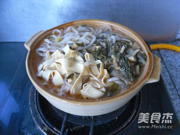 Dried Cabbage with Bean Curd Vermicelli recipe