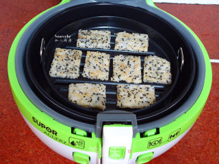 Turn Leftovers into Snacks, Sesame Rice Cakes recipe