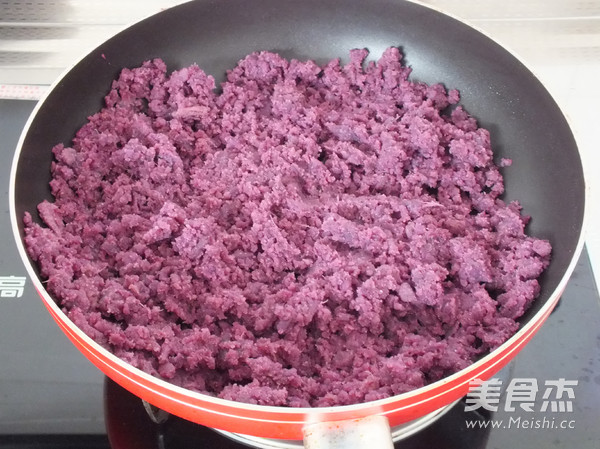 Purple Sweet Potato Bread Roll recipe