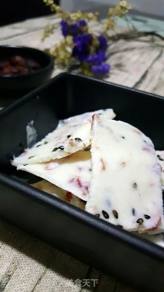 Cranberry Stir-fried Yogurt recipe