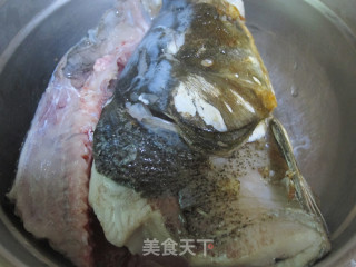 Nanchang Characteristic Tube Bone Fish Head Hot Pot (home Version) recipe