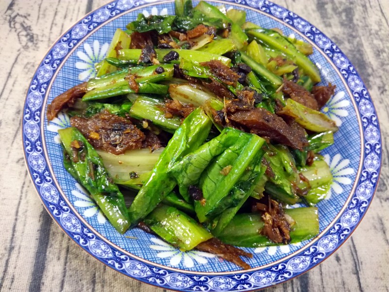 Dice with Tempeh and Fish Oil Lettuce-fast Lazy Dish recipe