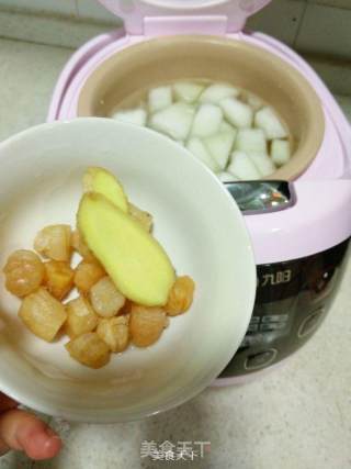 Lily Scallop and Winter Melon Soup recipe