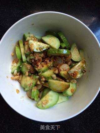 Cucumber Mixed with Dried Bean Curd recipe