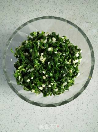 Toss with Celery Leaves recipe