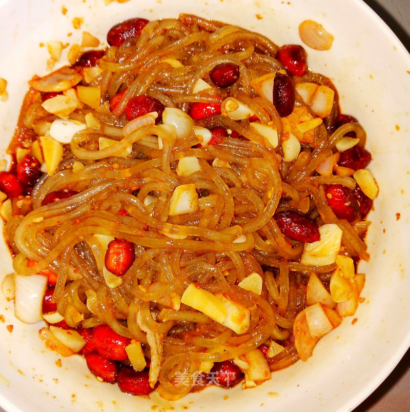 In The Hot Summer, Let’s Have A Bowl of Delicious Hot and Sour Noodles recipe