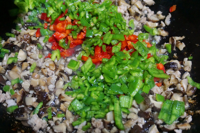 Minced Meat and Shiitake Mushrooms recipe