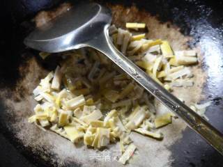 Scrambled Eggs with Lamb Tail and Bamboo Shoots recipe