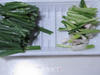 Stir-fried Pork with Garlic Shimeji Mushroom recipe