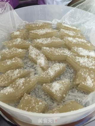 Coconut Mille-layered Horseshoe Cake recipe