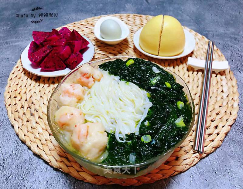 Shrimp and Sea Vegetable Noodles