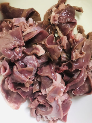 Stir-fried Pork Heart with Beans recipe