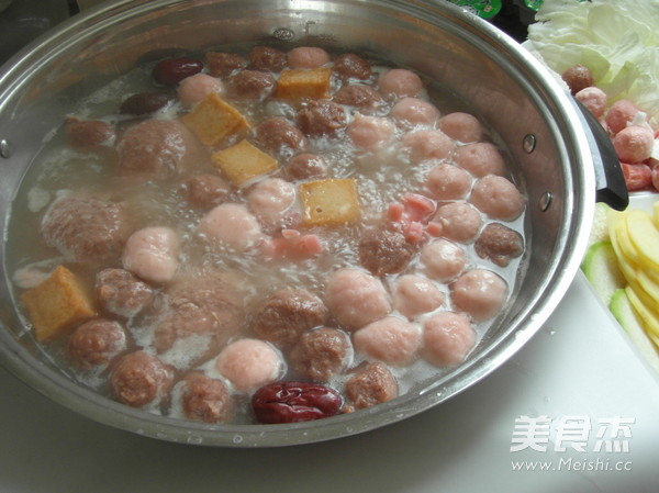 Mushroom Hot Pot in Warm Thick Soup recipe