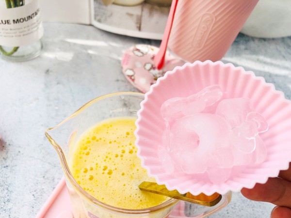 Cool and Delicious Mango Yakult recipe