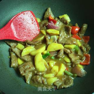 Curry Beef with Potatoes recipe