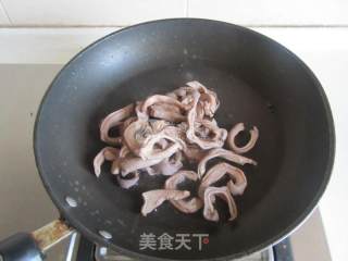 Belly Sliced Fungus and Peanut Soup recipe