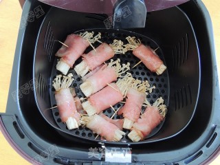 Bacon Enoki Mushroom Roll recipe