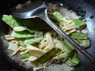 Fried Lentils with Bamboo Shoots recipe