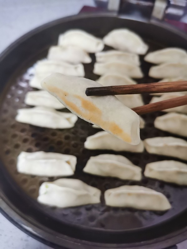 Ice Flower Pot Stickers recipe