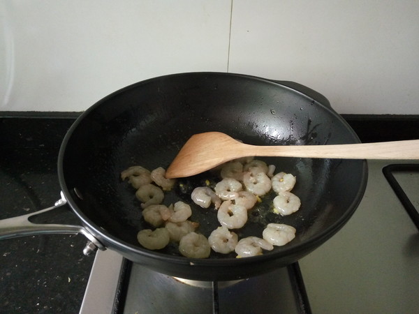 Stir-fried Shrimp with Straw Mushroom recipe