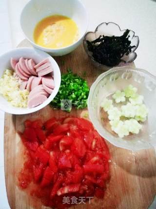 Marinated Cold Noodles with Tomatoes and Ham recipe