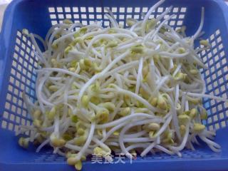 Soybean Sprouts Big Bone Soup recipe