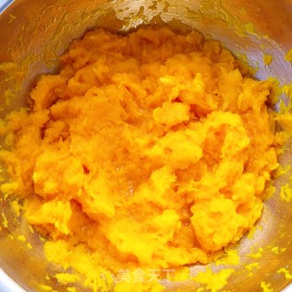 Little Yellow Man Bean Paste Bun recipe