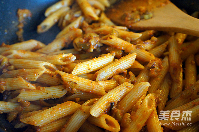 Spaghetti with Eggplant and Tomato recipe