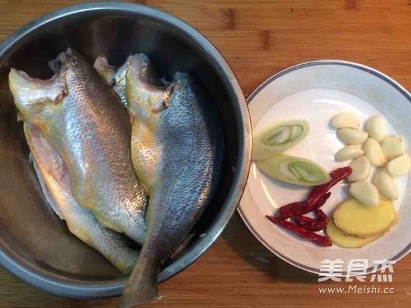 Braised Small Yellow Croaker recipe