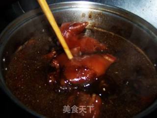 Soy Stewed Trotter recipe