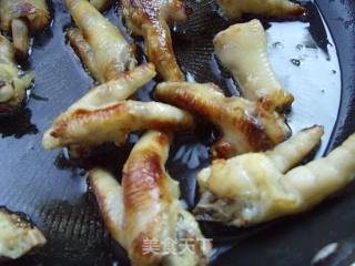 [flying Birds and Beasts]: Braised Chicken Feet with Pu'er Tea recipe