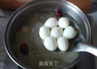 Quail Eggs, Red Dates and White Fungus Soup recipe