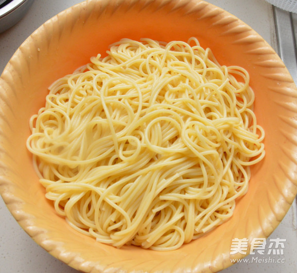 Spaghetti with Tomatoes recipe