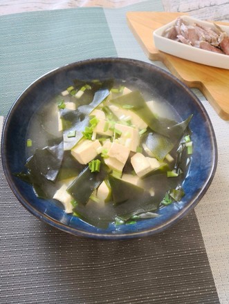 Tofu Seaweed Soup