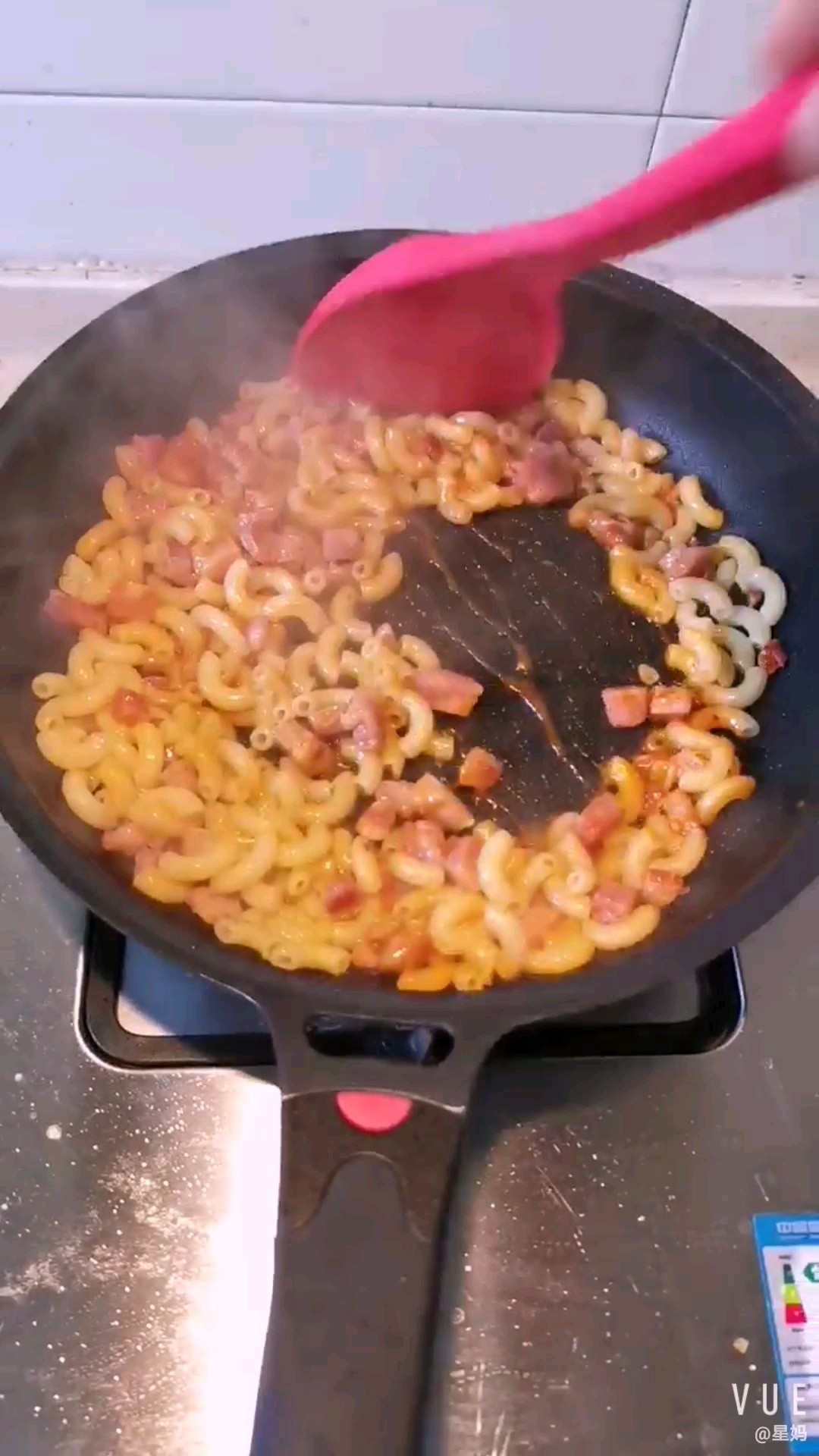 Stir-fried Macaroni with Sausage recipe