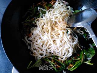Fried Noodles with Vegetables and Pork recipe