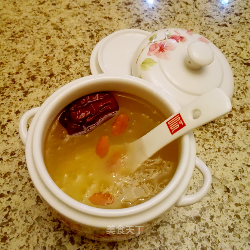 Stewed Bird's Nest with Rock Sugar, Red Dates and Wolfberry recipe