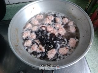 Seaweed Shrimp Ball Soup recipe