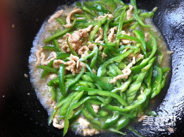 Stir-fried Shredded Pork with Hot Pepper recipe