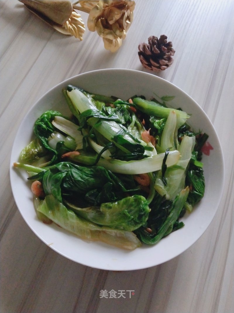 Stir-fried Shrimp Skin with Three Vegetables recipe