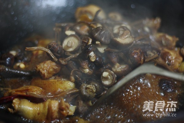 Chicken Stewed with Mushrooms recipe