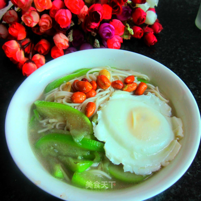 Loofah and Egg Noodles-light and Nutritious recipe