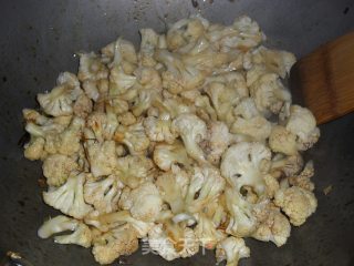 Stir-fried Cauliflower with Green Peppers recipe