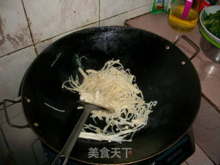 Enoki Mushroom Tofu Soup recipe